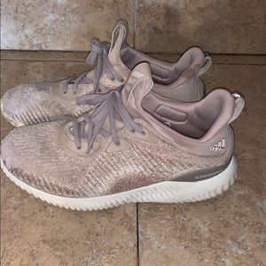 Adidas Alphabounce sneakers